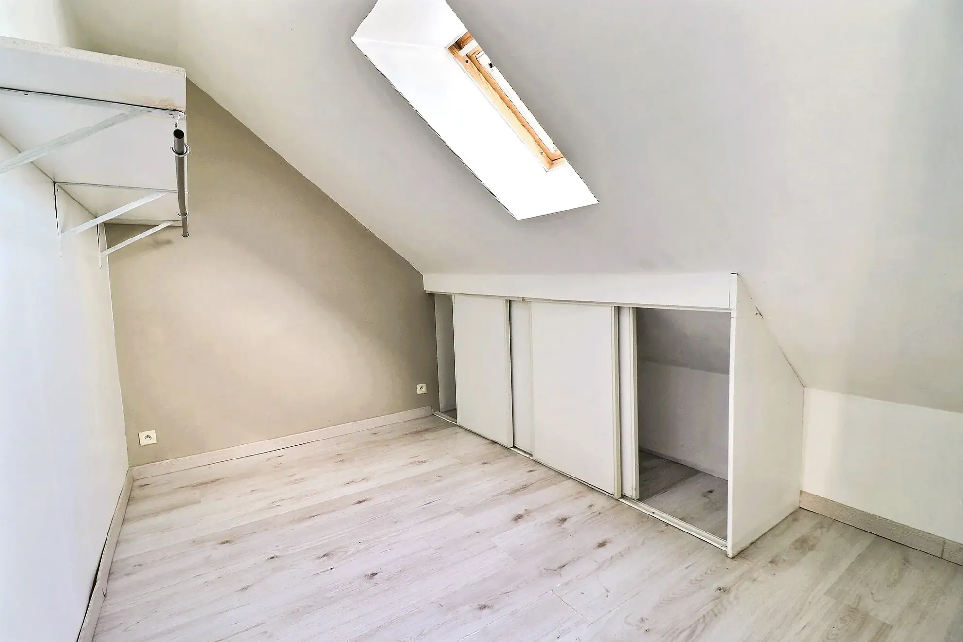 Maison lumineuse de 72m² à Autreche avec dépendance, calme et proximité autoroute 