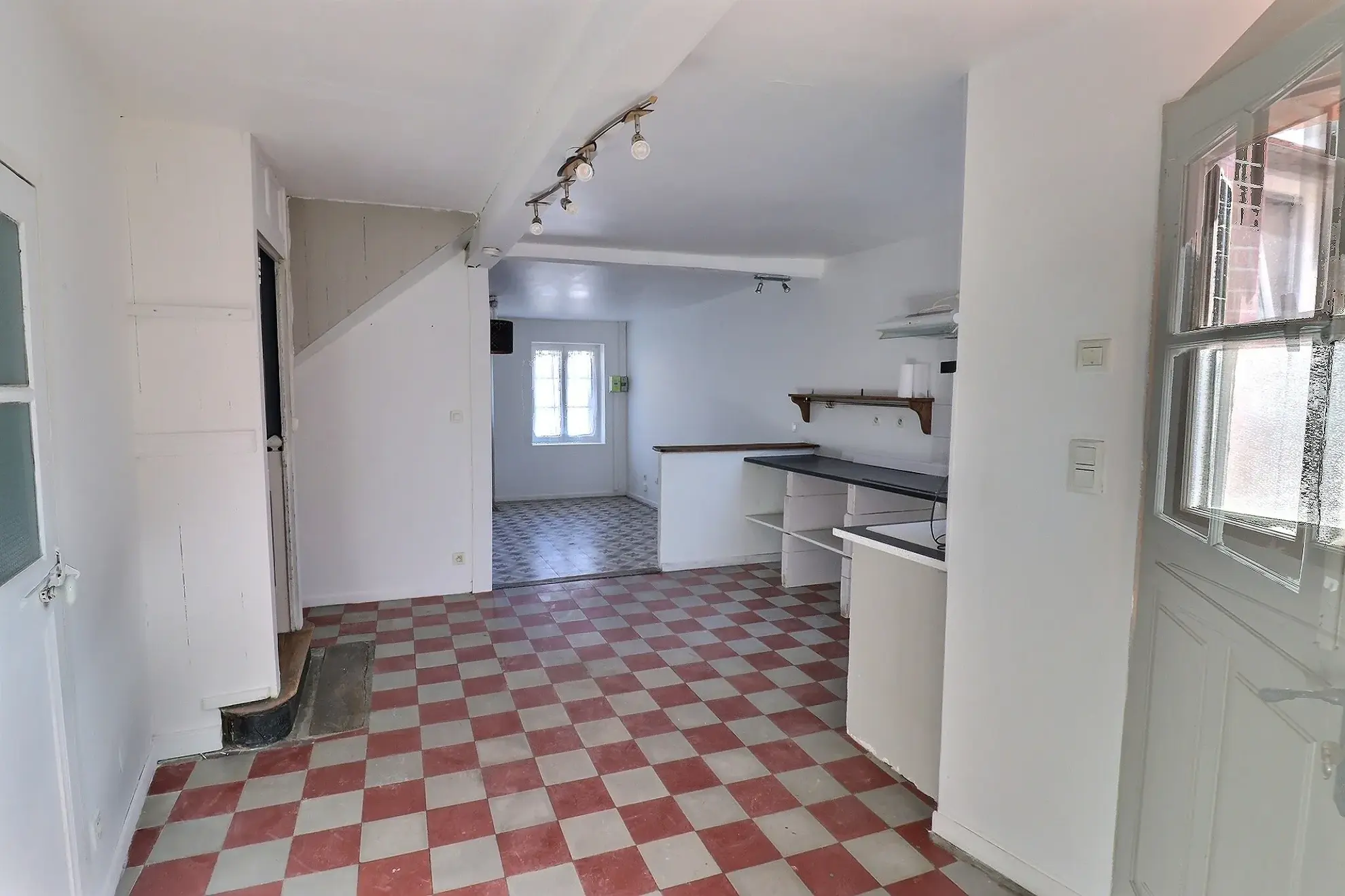 Maison lumineuse de 72m² à Autreche avec dépendance, calme et proximité autoroute 