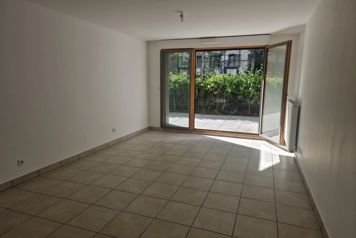 Appartement T3 avec terrasse et jardin à Lyon 8ème - Résidence de standing 