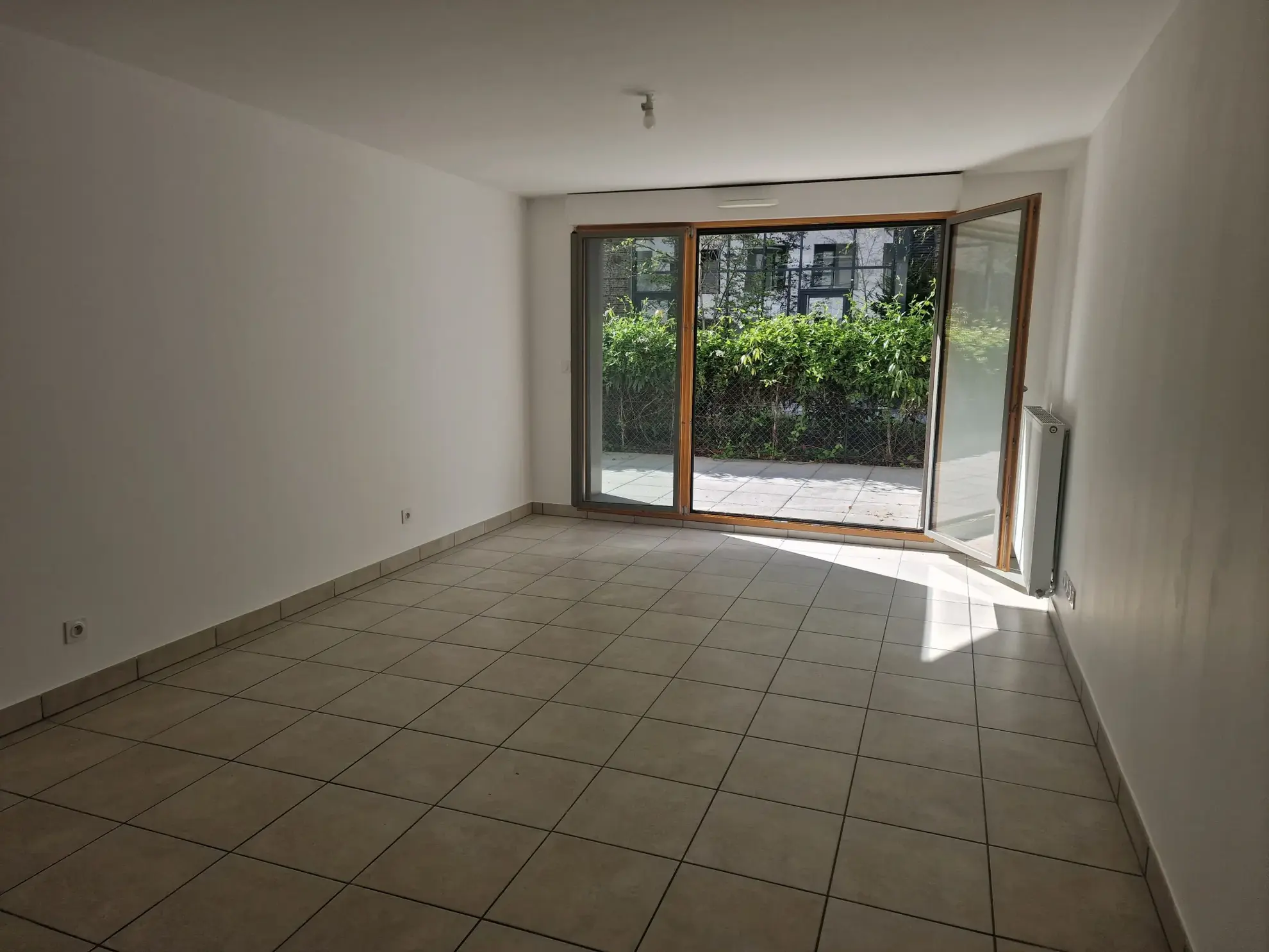 Appartement T3 avec terrasse et jardin à Lyon 8ème - Résidence de standing 