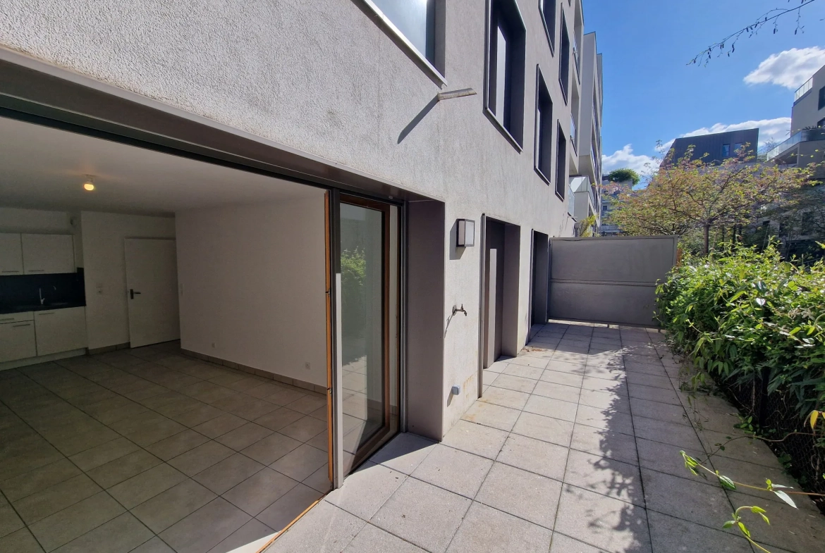 Appartement T3 avec terrasse et jardin à Lyon 8ème - Résidence de standing 