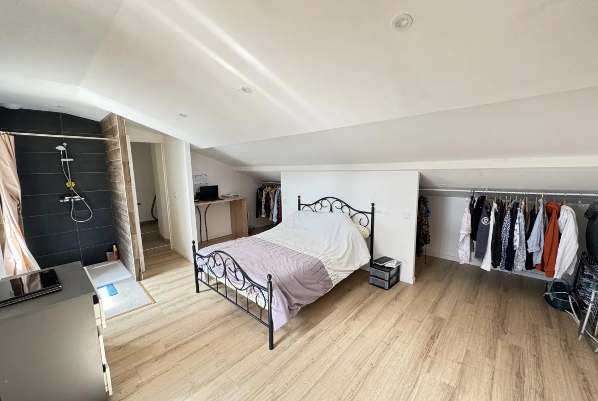 Maison à vendre de 170 m² avec deux logements à Ventavon (Sisteron), proche Tallard - Investissement immobilier 