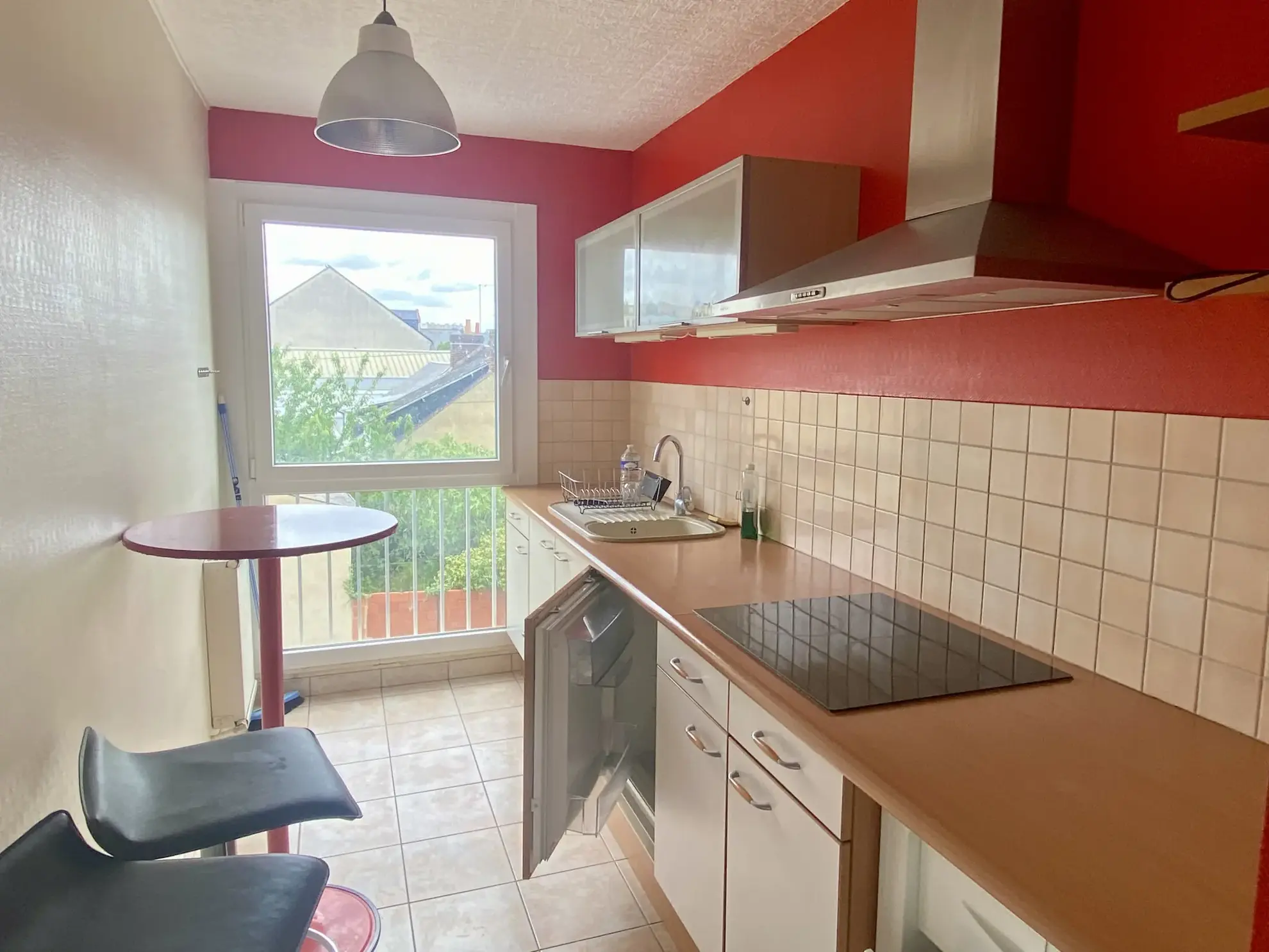 Superbe appartement F2 au Le Mans à proximité de la gare avec parking et cave 