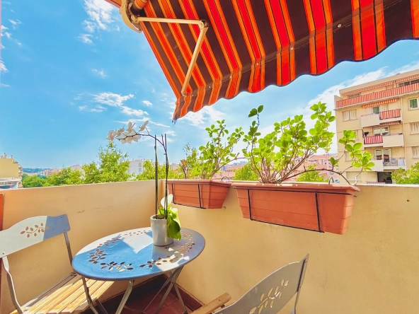 Appartement T3 lumineux avec balcons, cave et parking à Nice Saint-Roch