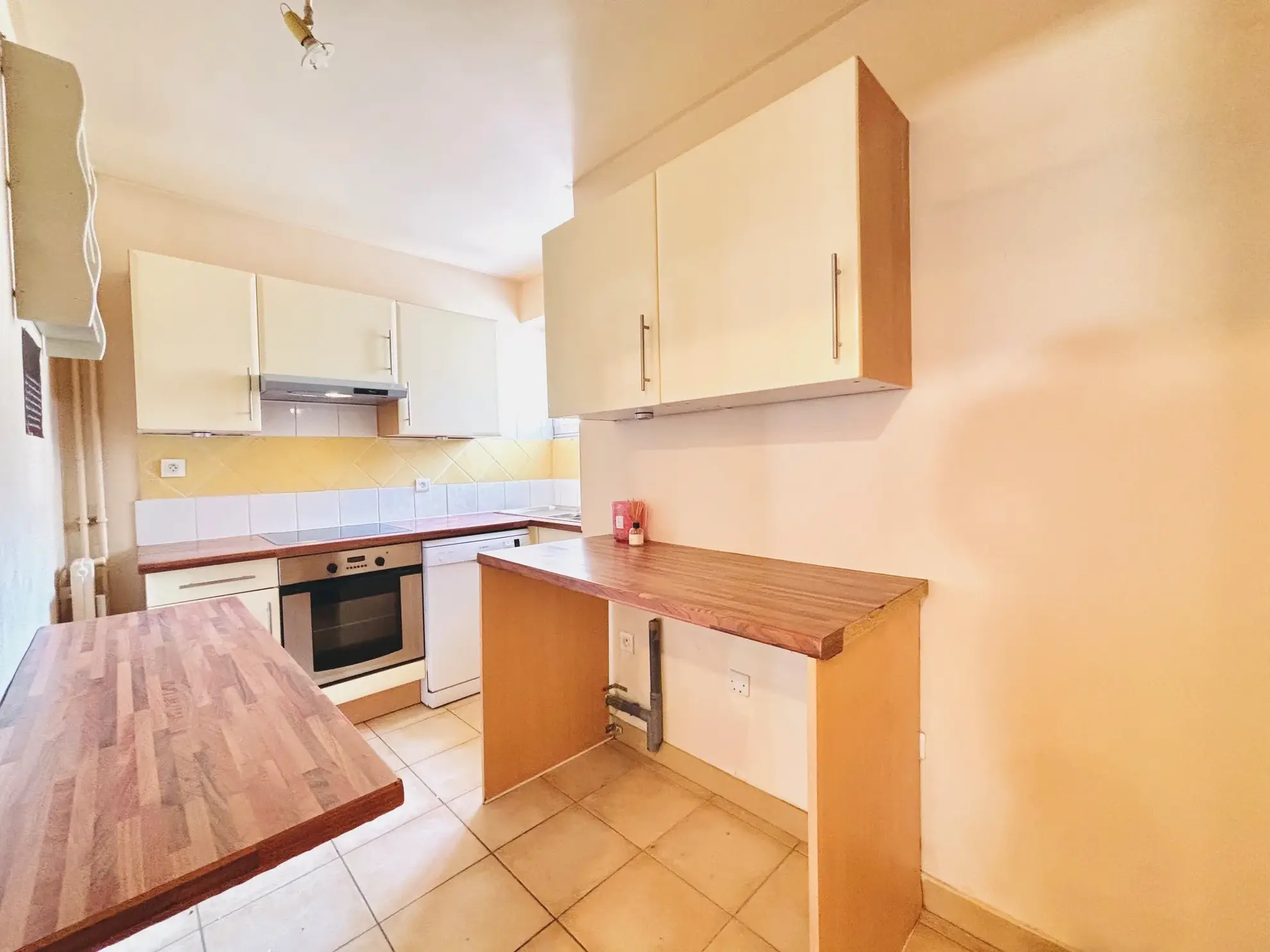 Appartement T3 lumineux avec balcons, cave et parking à Nice Saint-Roch 