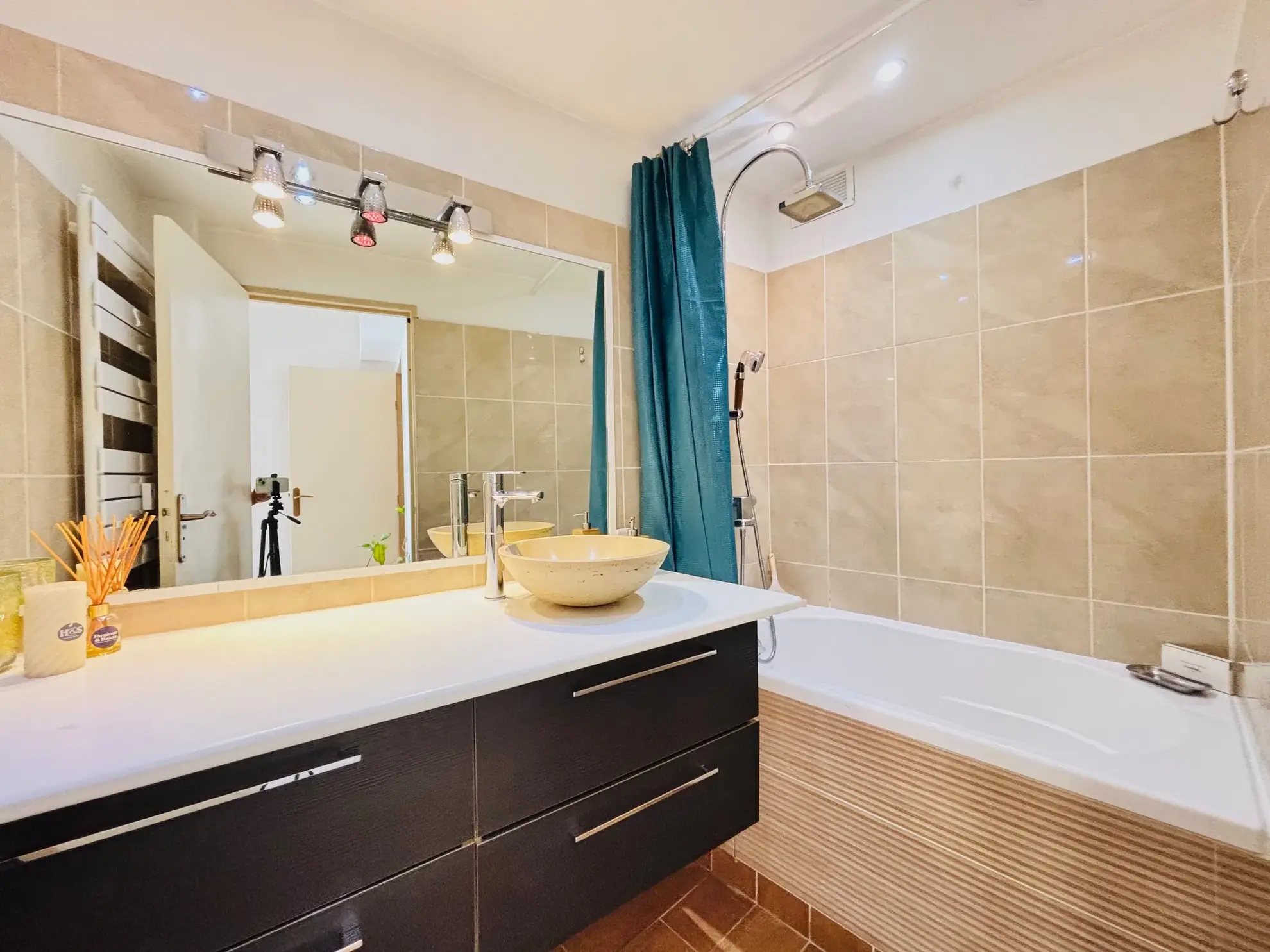 Appartement T3 lumineux avec balcons, cave et parking à Nice Saint-Roch 