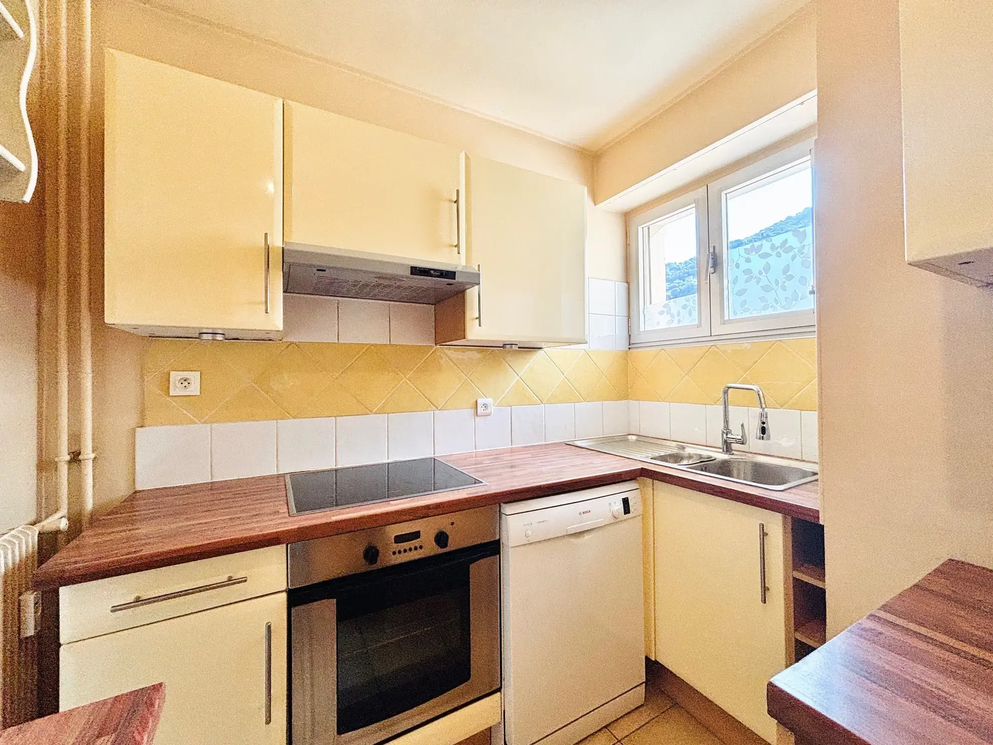 Appartement T3 lumineux avec balcons, cave et parking à Nice Saint-Roch 