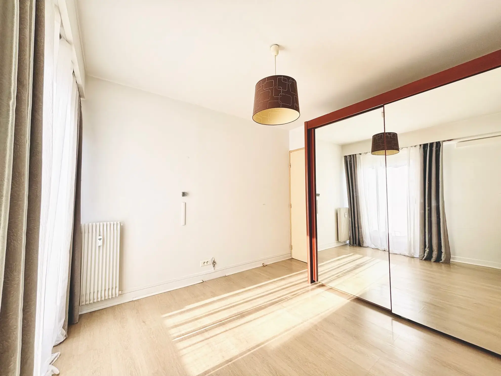 Appartement T3 lumineux avec balcons, cave et parking à Nice Saint-Roch 