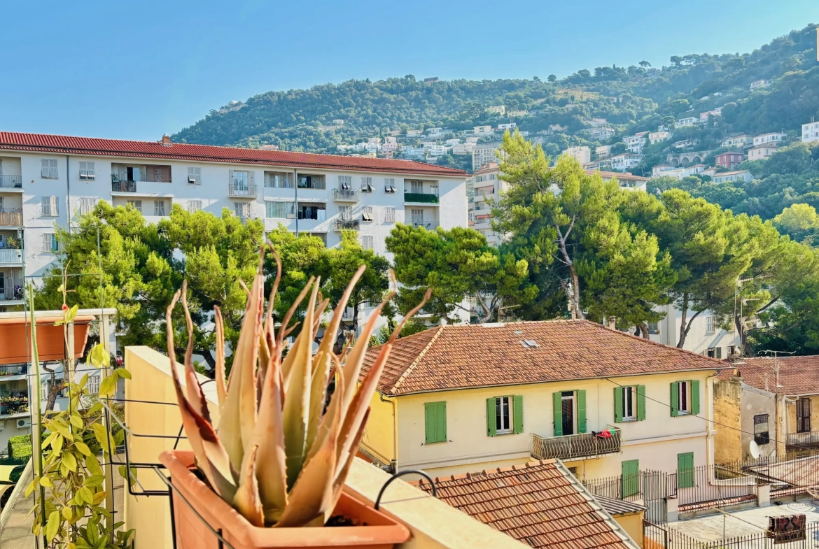 Appartement T3 lumineux avec balcons, cave et parking à Nice Saint-Roch 