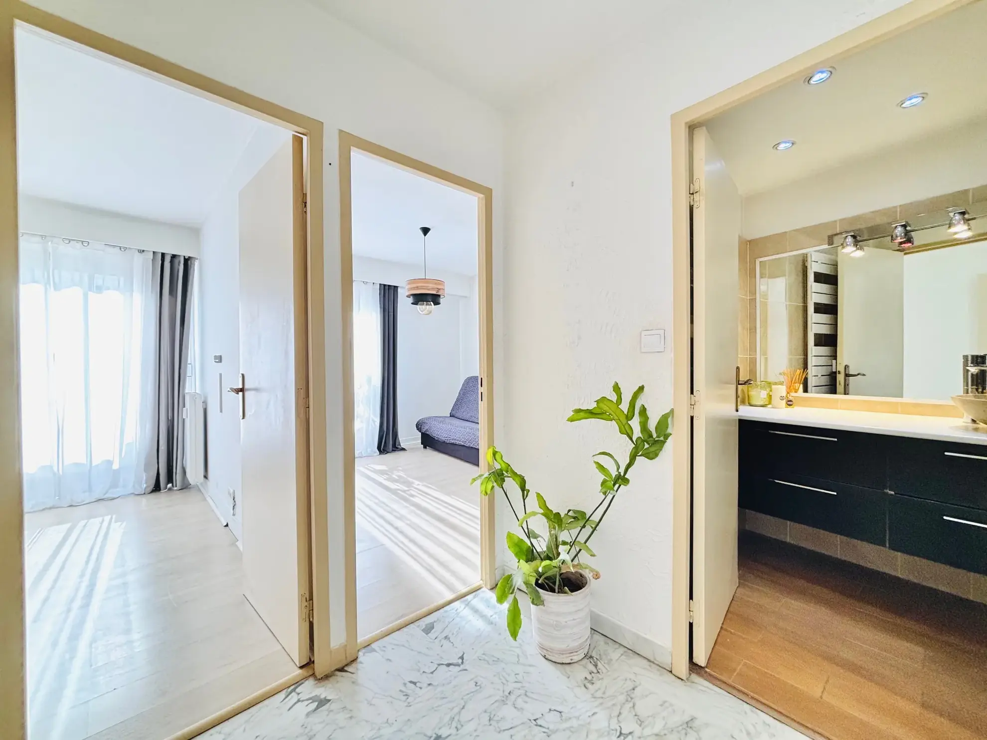 Appartement T3 lumineux avec balcons, cave et parking à Nice Saint-Roch 