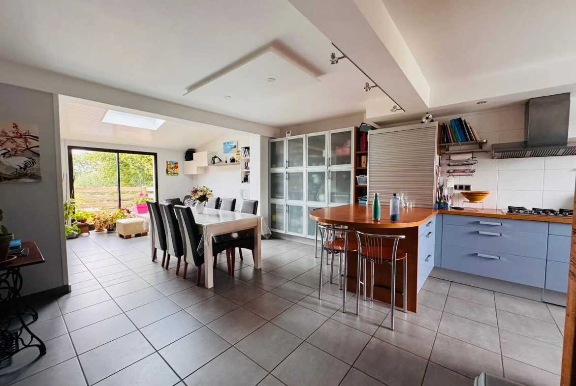 Maison 4 Chambres à Vendre à Plabennec en Centre-ville 