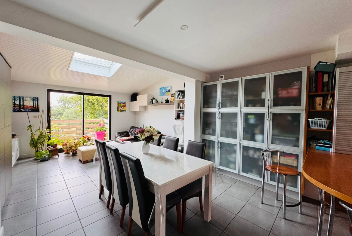 Maison 4 Chambres à Vendre à Plabennec en Centre-ville 