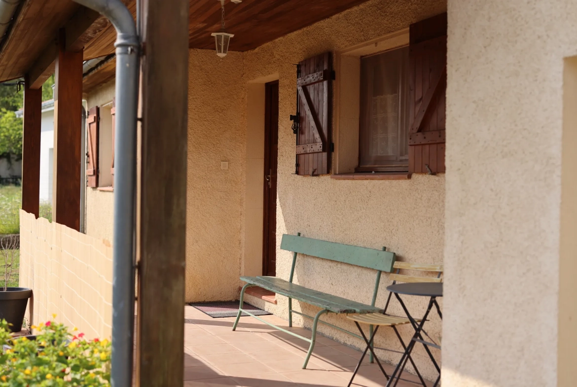 Ensemble immobilier à Grazac avec maison et grand local d’activité près de Toulouse 