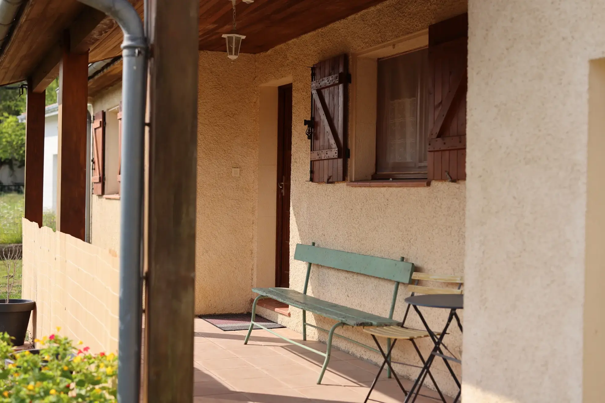 Ensemble immobilier à Grazac avec maison et grand local d’activité près de Toulouse 