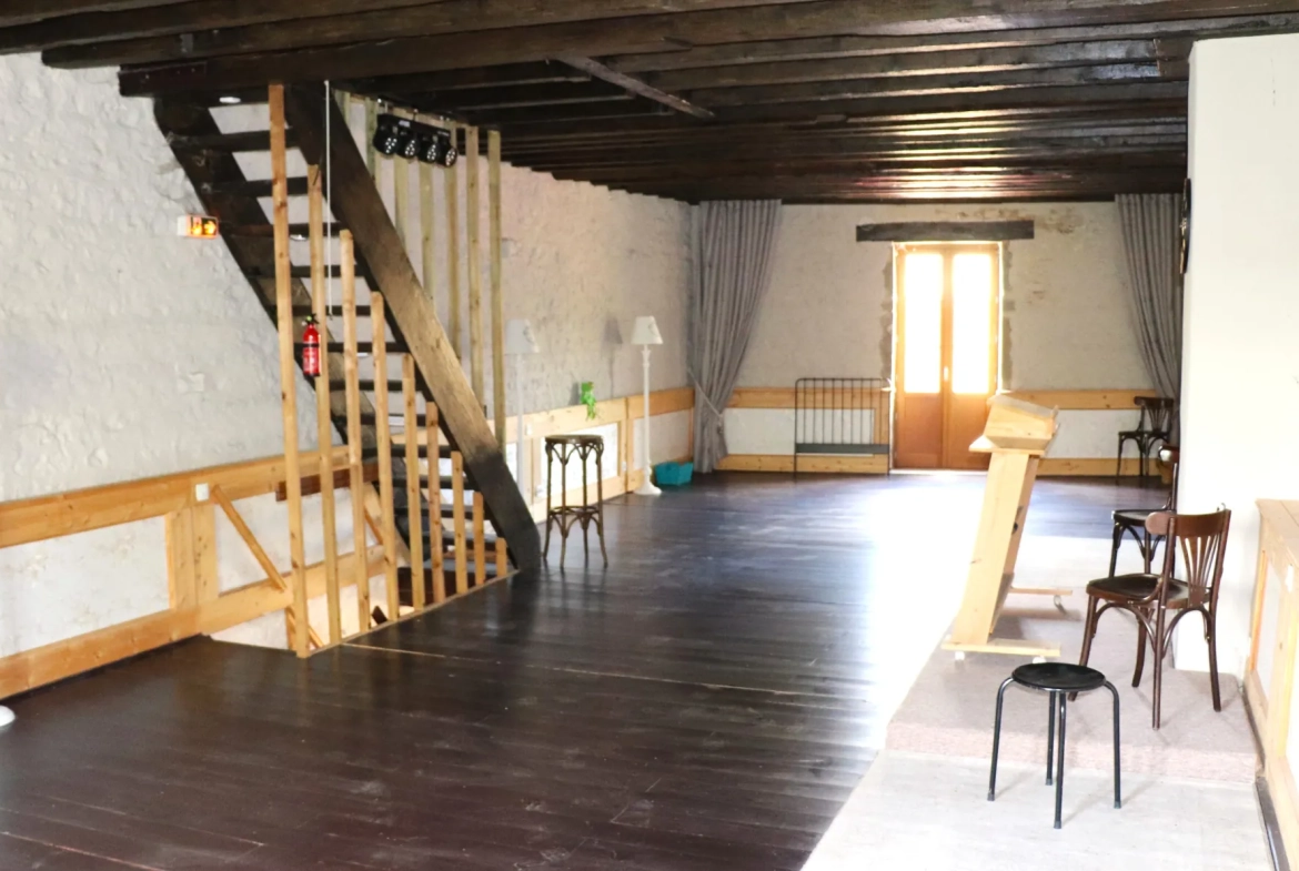 Maison spacieuse de 190 m² à Nolay avec dépendances et cour fermée 