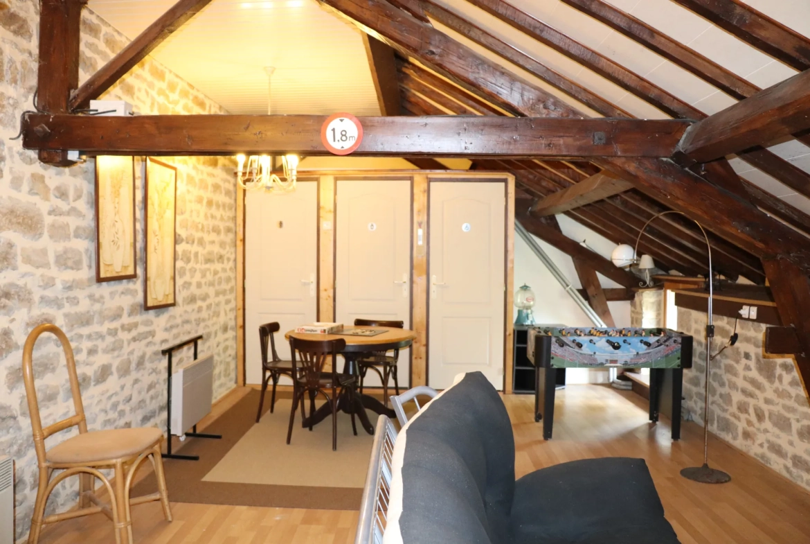 Maison spacieuse de 190 m² à Nolay avec dépendances et cour fermée 