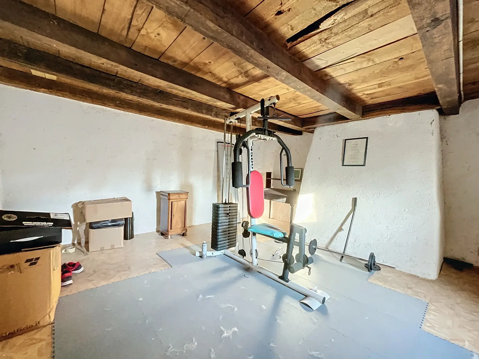 Maison à rénover à Uzémain avec piscine et grand terrain - Charmante résidence historique 