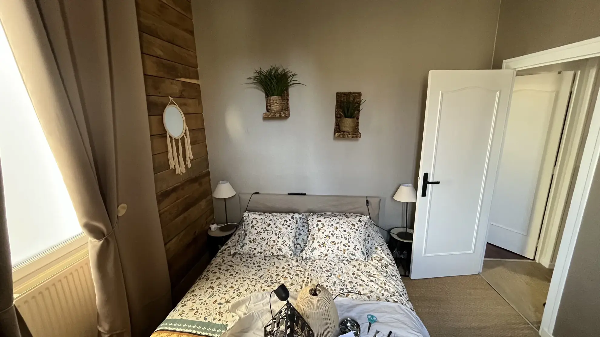 Appartement spacieux de 150 m² en centre-ville d'Autun avec extérieur et stationnement 