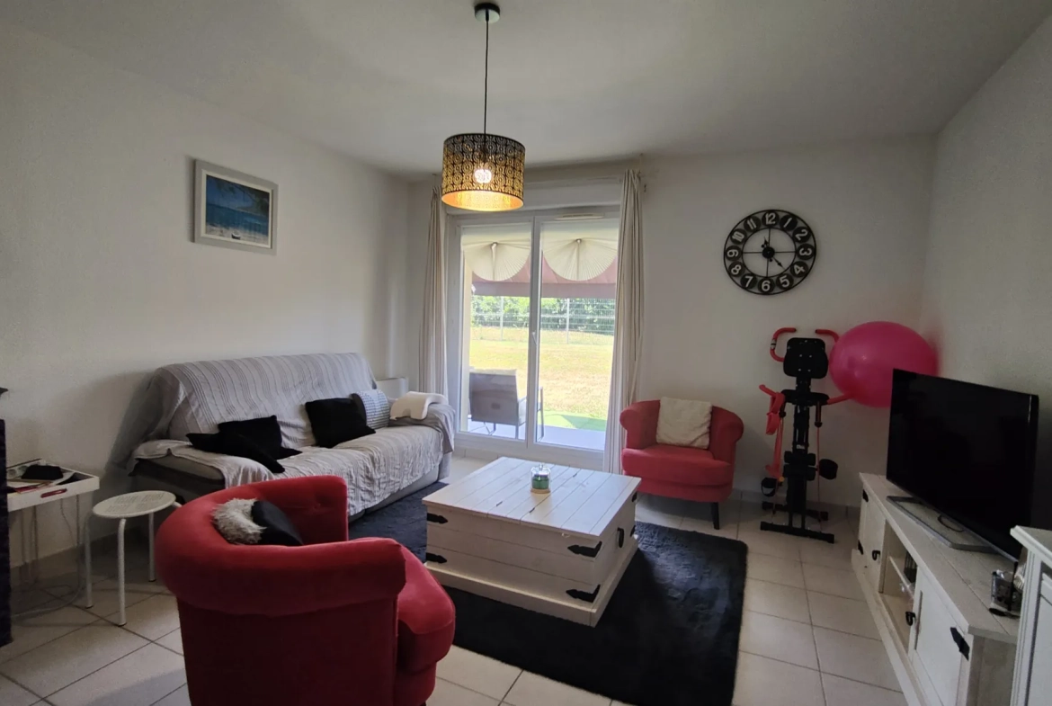 Bel appartement T2 avec terrasse et parking à Langon - Résidence sécurisée 