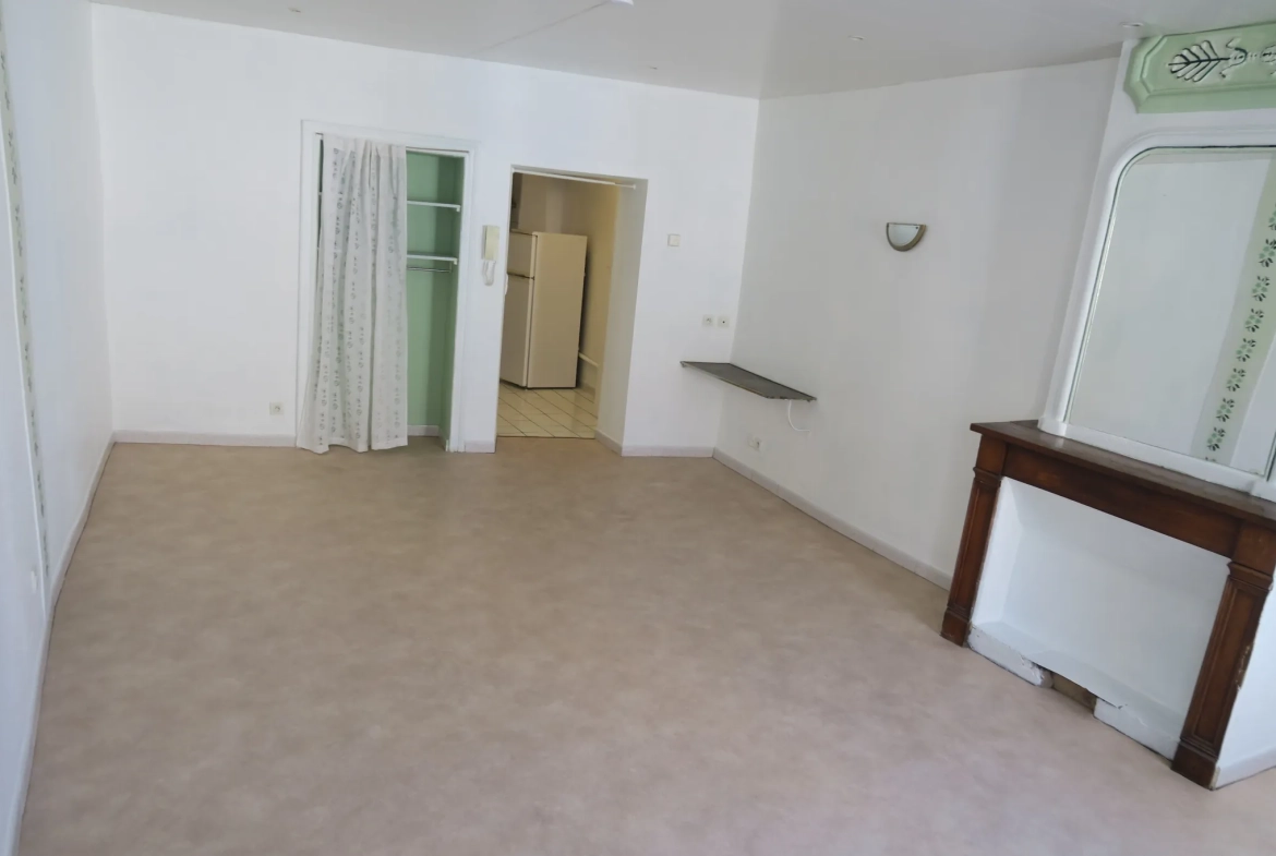 Immeuble de rapport à vendre à Saint Affrique - 4 appartements avec bon rendement 
