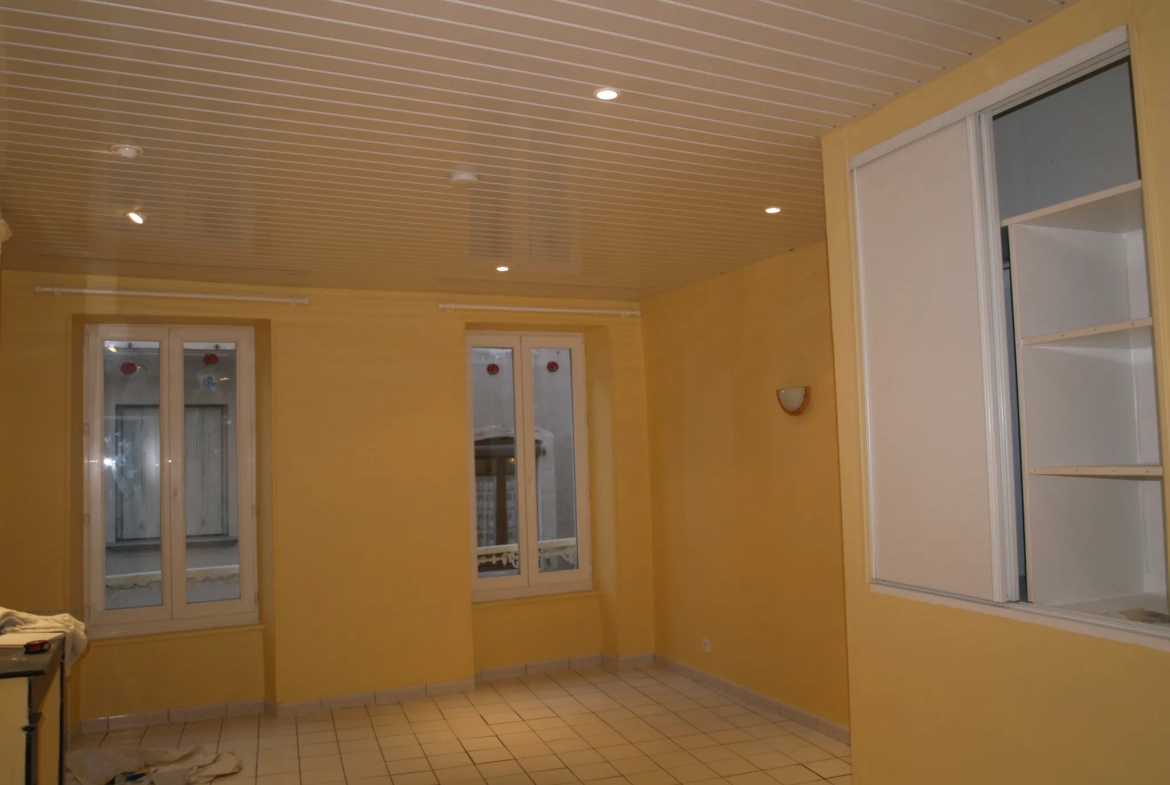 Immeuble de rapport à vendre à Saint Affrique - 4 appartements avec bon rendement 