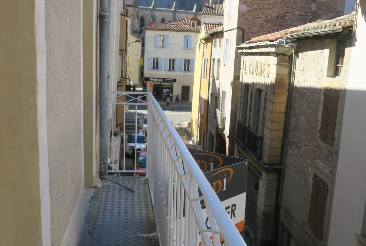 Immeuble de rapport à vendre à Saint Affrique - 4 appartements avec bon rendement 