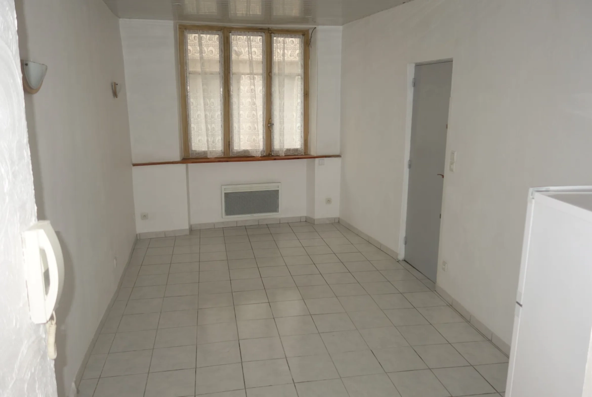 Immeuble de rapport à vendre à Saint Affrique - 4 appartements avec bon rendement 