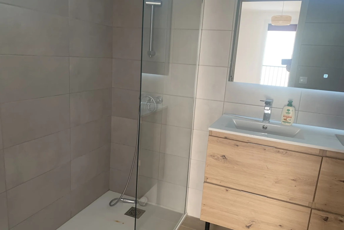 Charmant appartement T2 à Port-Vendres, proche port et commerces - Résidence sécurisée avec garage 