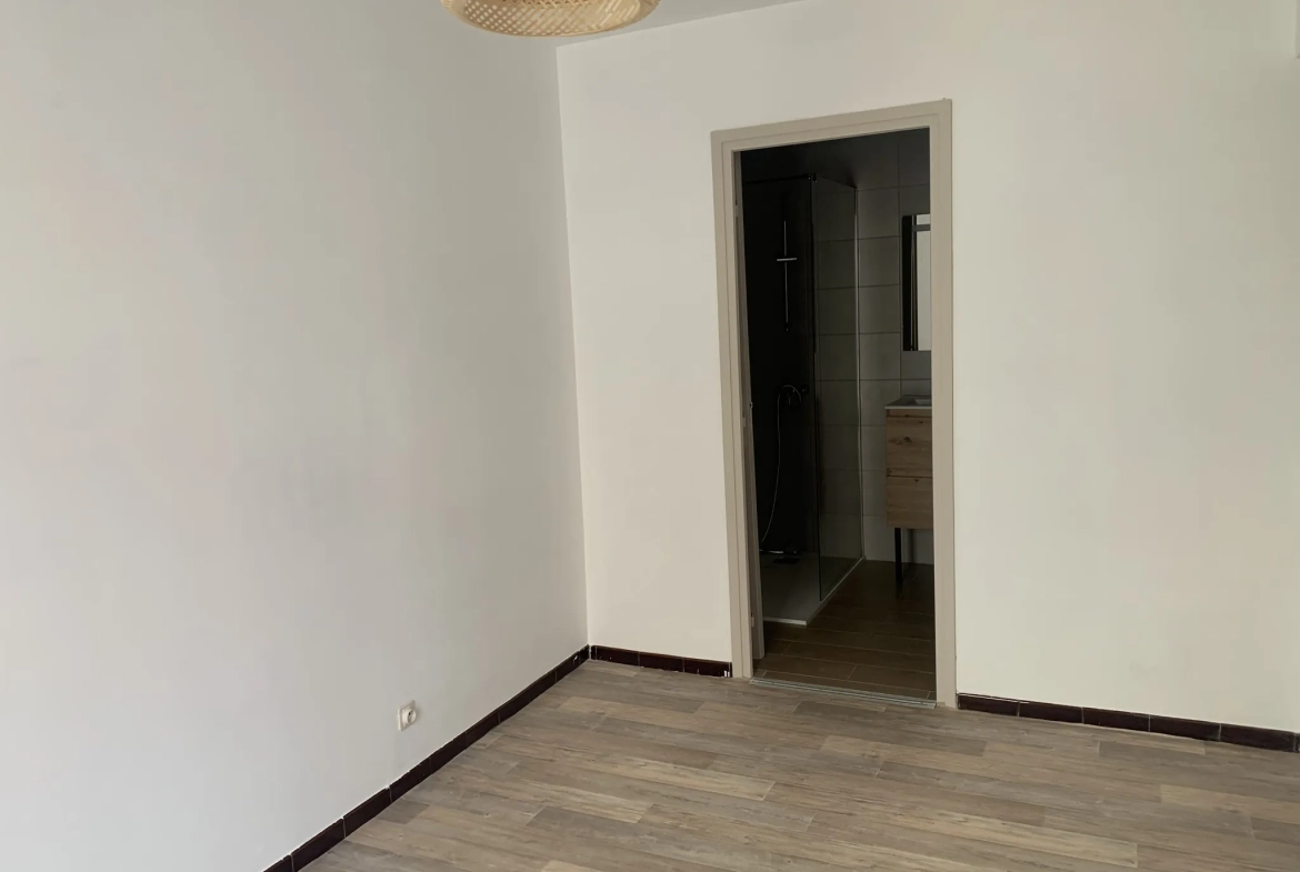 Charmant appartement T2 à Port-Vendres, proche port et commerces - Résidence sécurisée avec garage 
