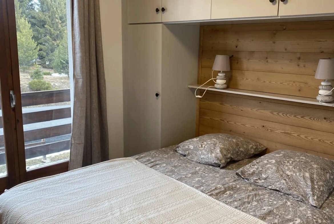 Appartement T3 rénové avec cave à Bolquère (66210) – Vue forêt 