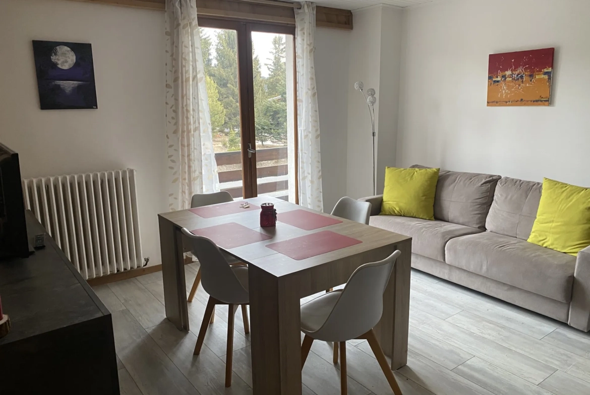 Appartement T3 rénové avec cave à Bolquère (66210) – Vue forêt 