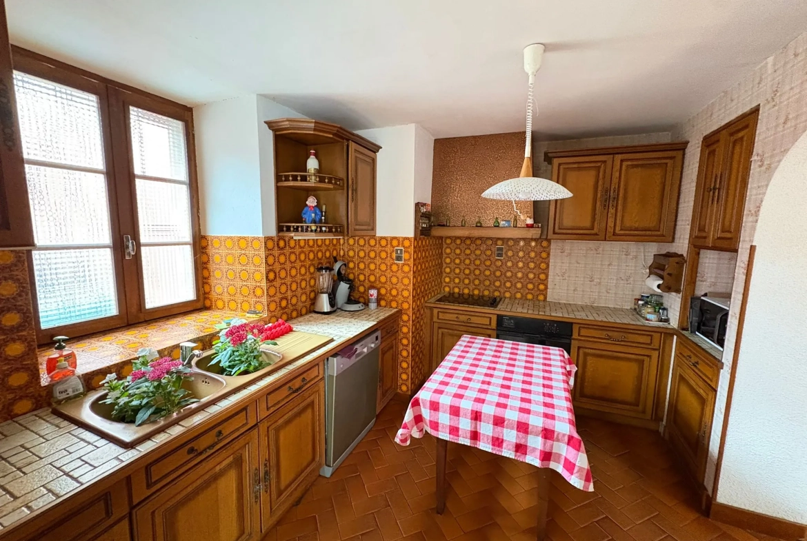 Maison de village avec terrasse, garage et vue sur le Tarn au Truel 