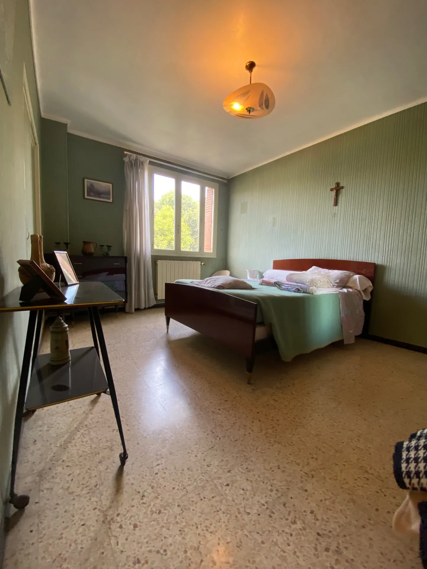 Maison de village à rénover de 178 m² à Caderousse, centre-ville 