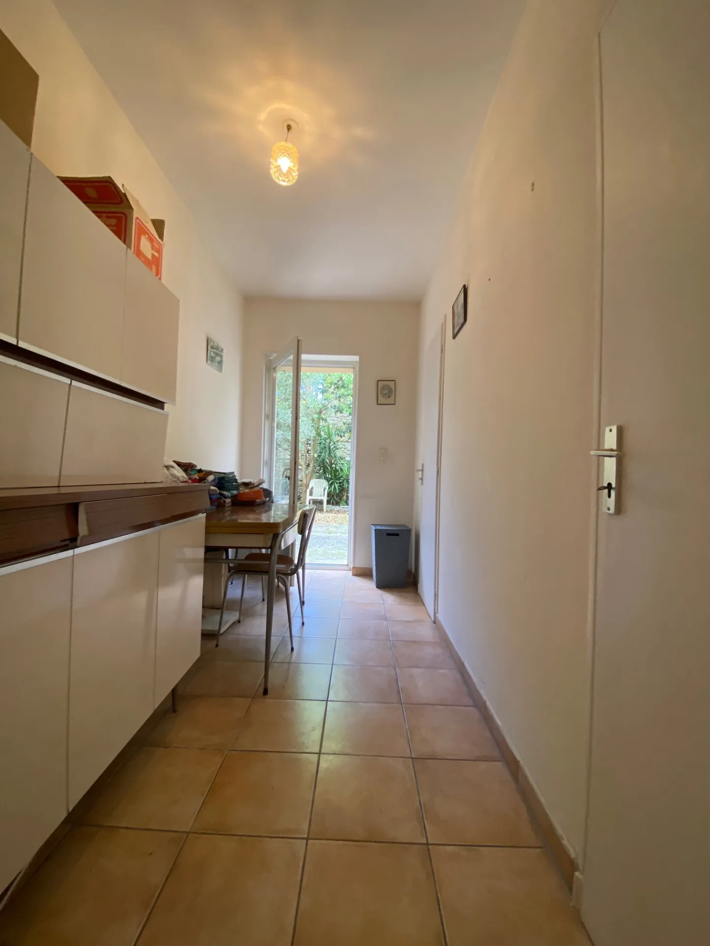 Maison de village à rénover de 178 m² à Caderousse, centre-ville 