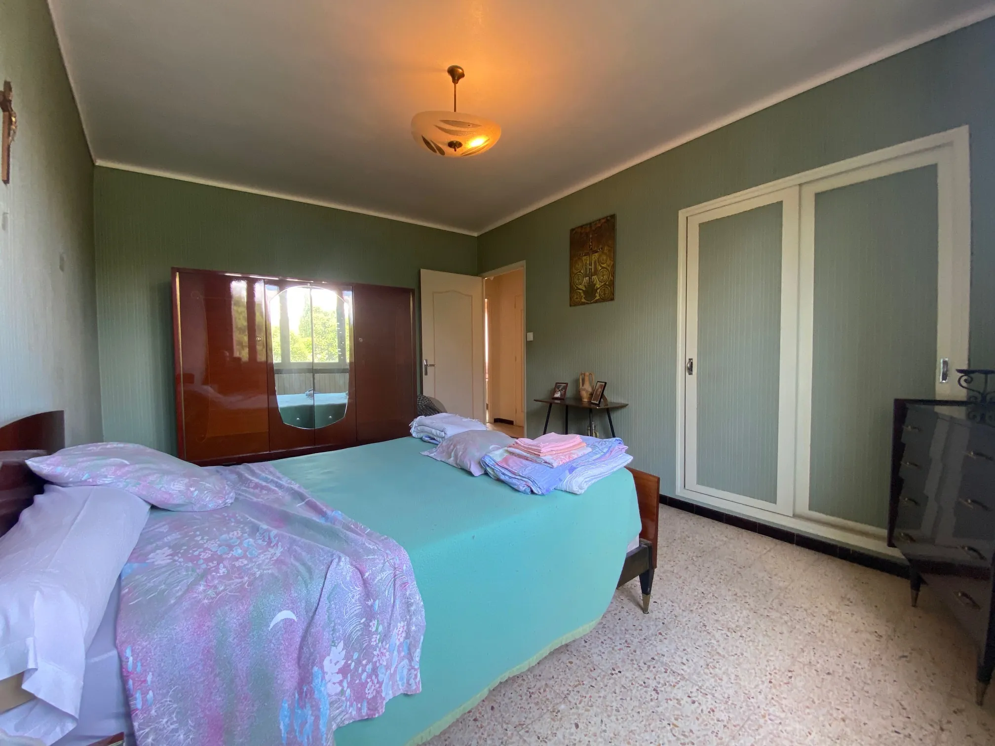Maison de village à rénover de 178 m² à Caderousse, centre-ville 