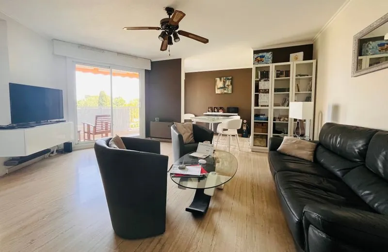 Appartement T3 rénové avec terrasse, cave et box à Montpellier – Résidence calme 