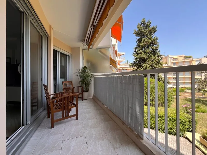 Appartement T3 rénové avec terrasse, cave et box à Montpellier – Résidence calme 