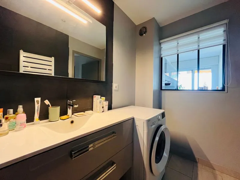 Appartement T3 rénové avec terrasse, cave et box à Montpellier – Résidence calme 