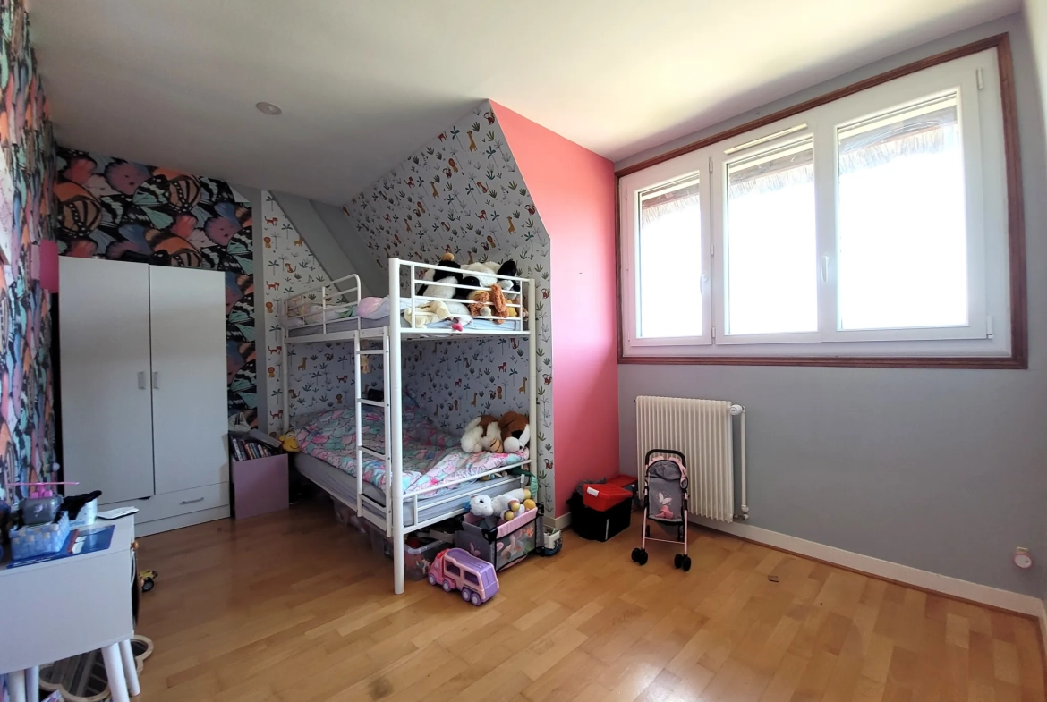 Maison en chaumière de 6 pièces, 126 m², vue vallée, terrain clos à Pont-Audemer 