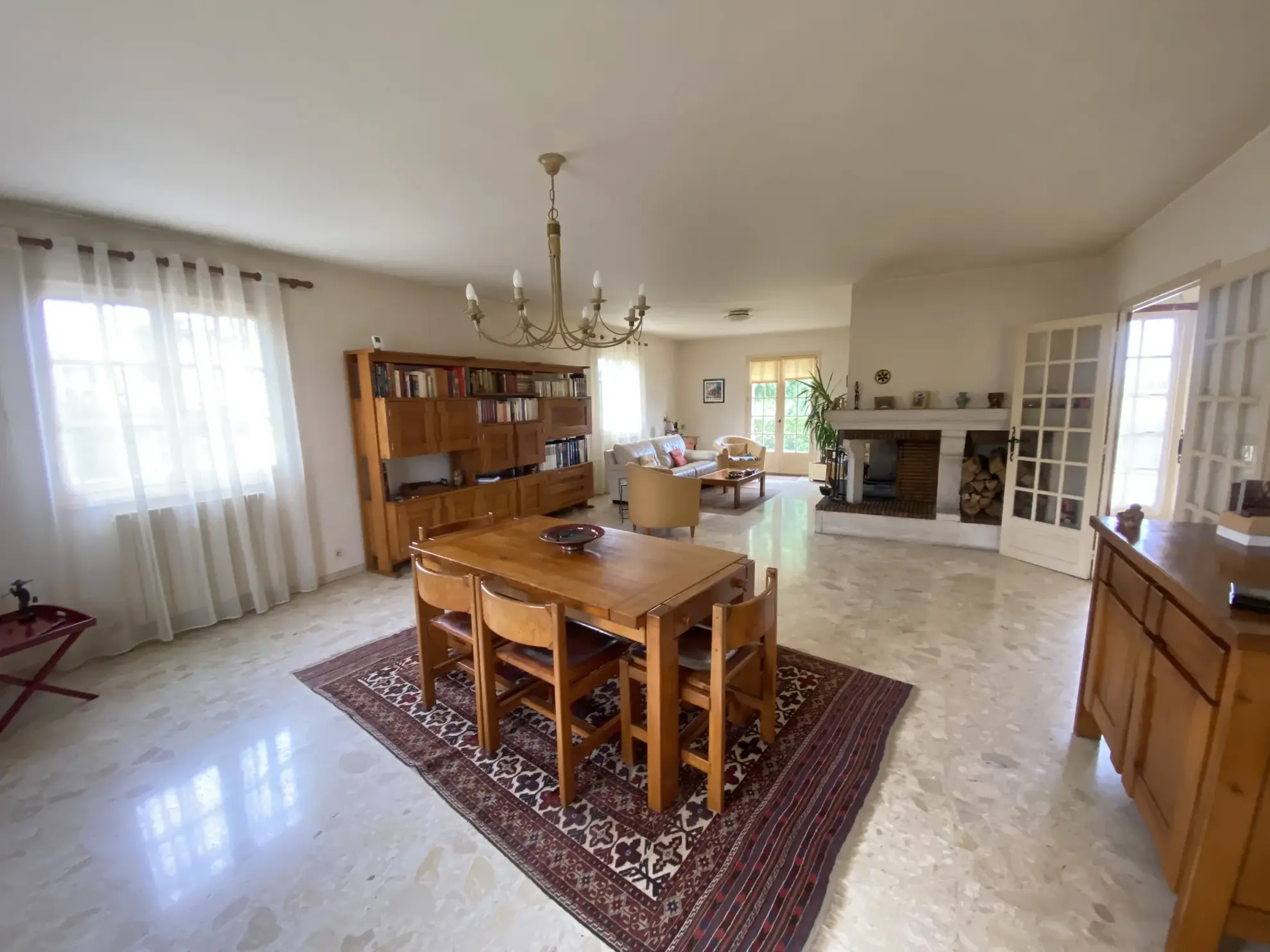 Villa à La Réole proche centre-ville avec 4 chambres et grand jardin 