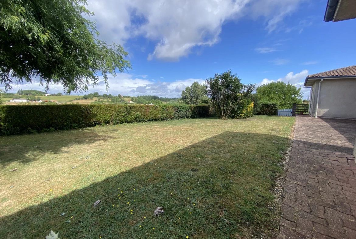 Villa à La Réole proche centre-ville avec 4 chambres et grand jardin 