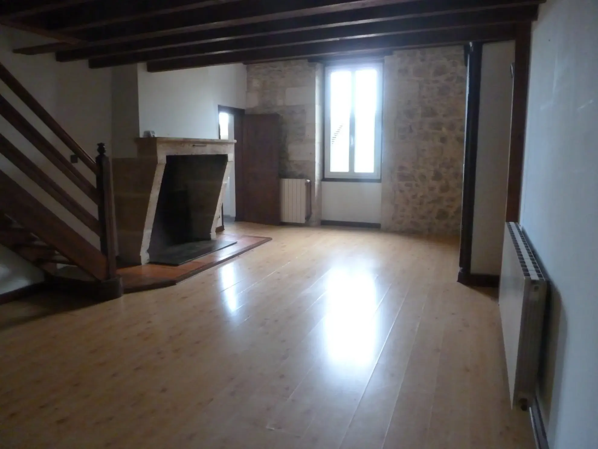 Vente ensemble immobilier à Langon avec maison, appartement, dépendance et vue sur la Garonne 