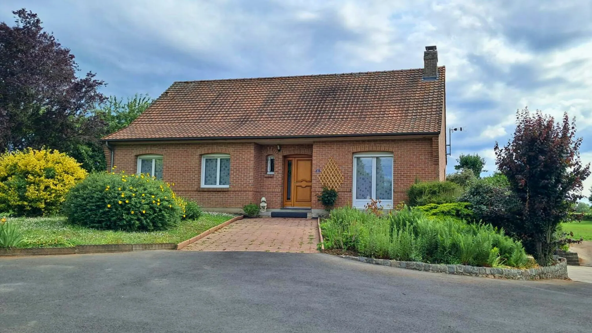 Maison individuelle de plain-pied avec grand terrain à Nouvion-en-Thiérache 