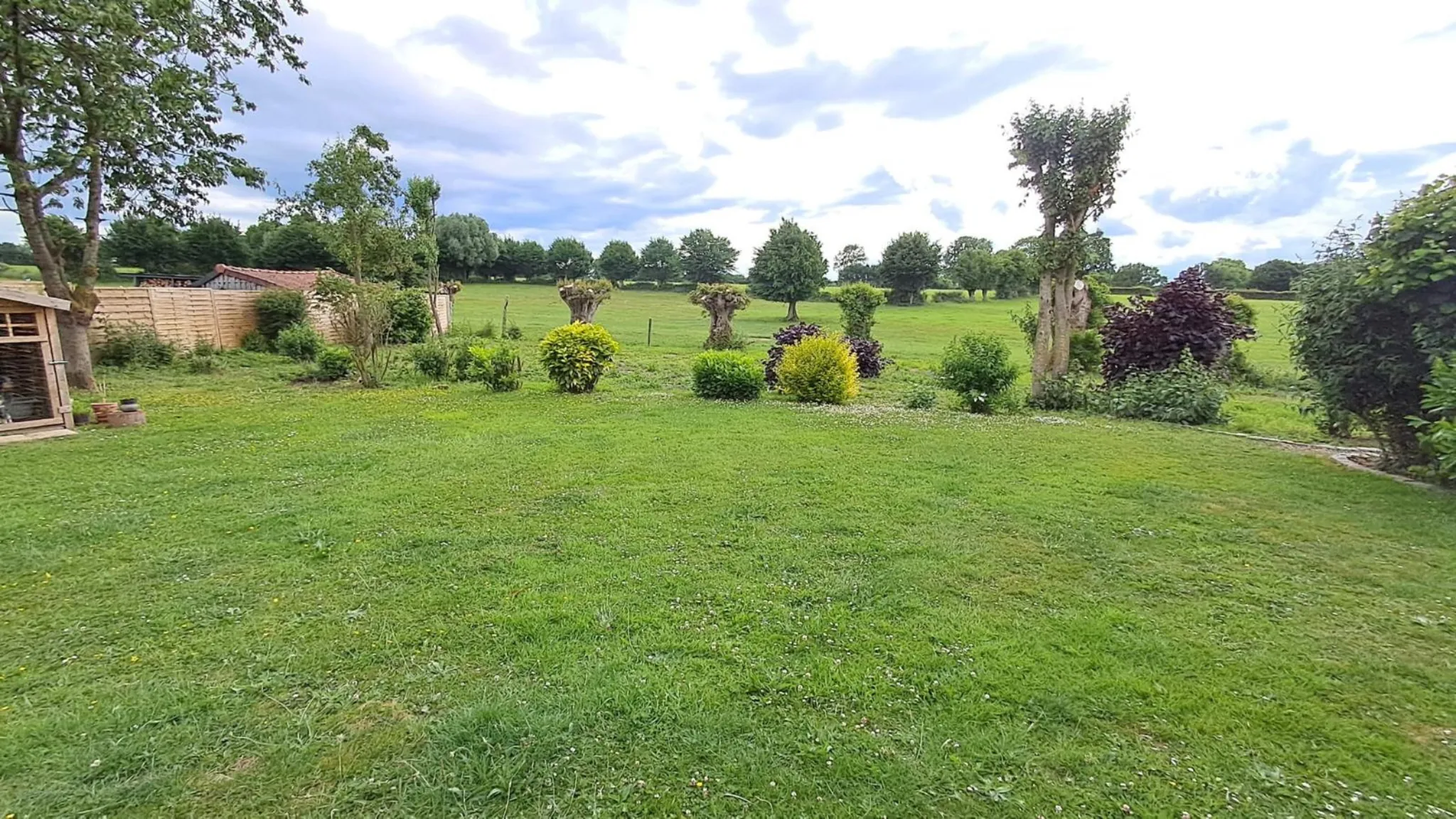 Maison individuelle de plain-pied avec grand terrain à Nouvion-en-Thiérache 