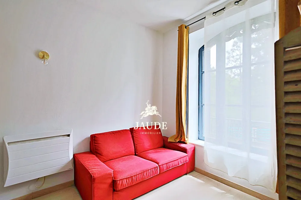 Appartement à vendre à Royat, 60,7 m², proche thermes et parc, faible charges 