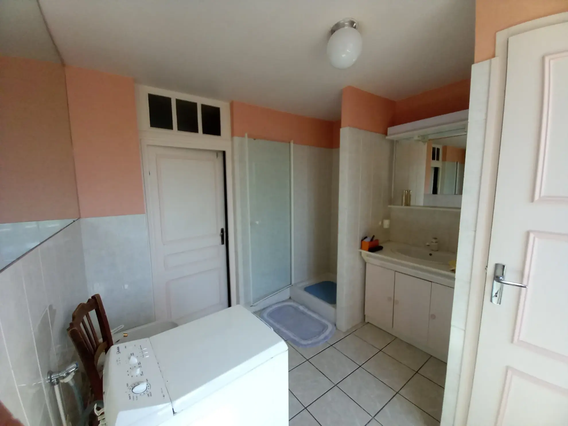 Maison de bourg en pierre avec 4 chambres à Bourganeuf, 160m² à rafraîchir 