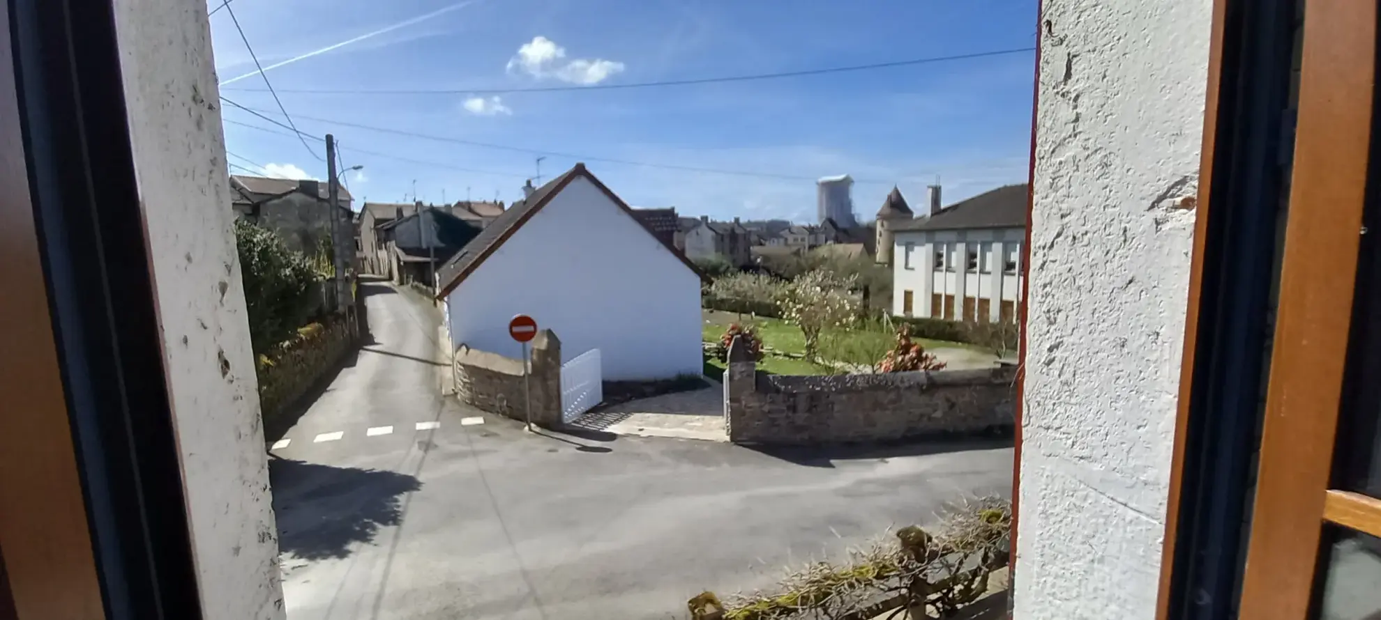 Maison de bourg en pierre avec 4 chambres à Bourganeuf, 160m² à rafraîchir 