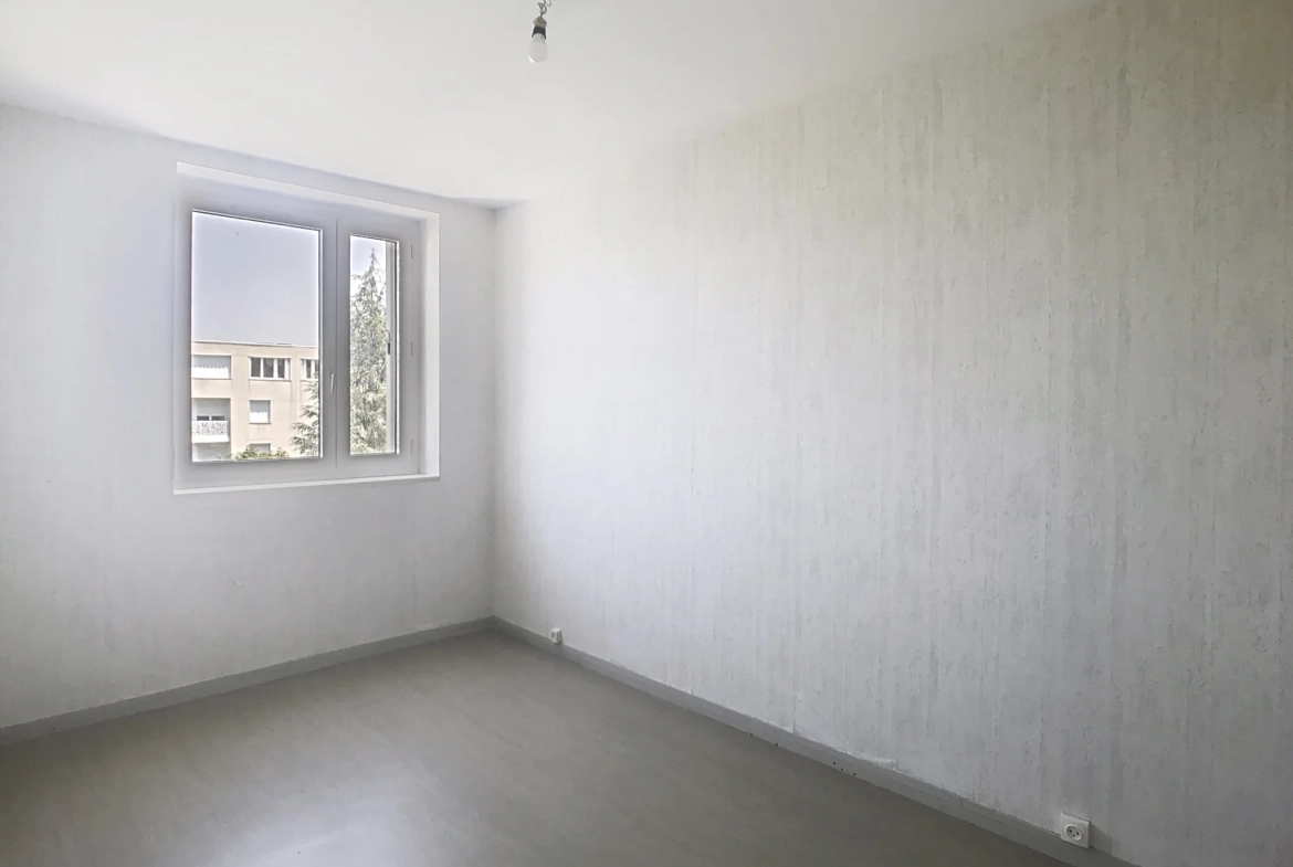 Appartement T3 lumineux avec balcon à Mourenx - Bon état, emplacement privilégié 