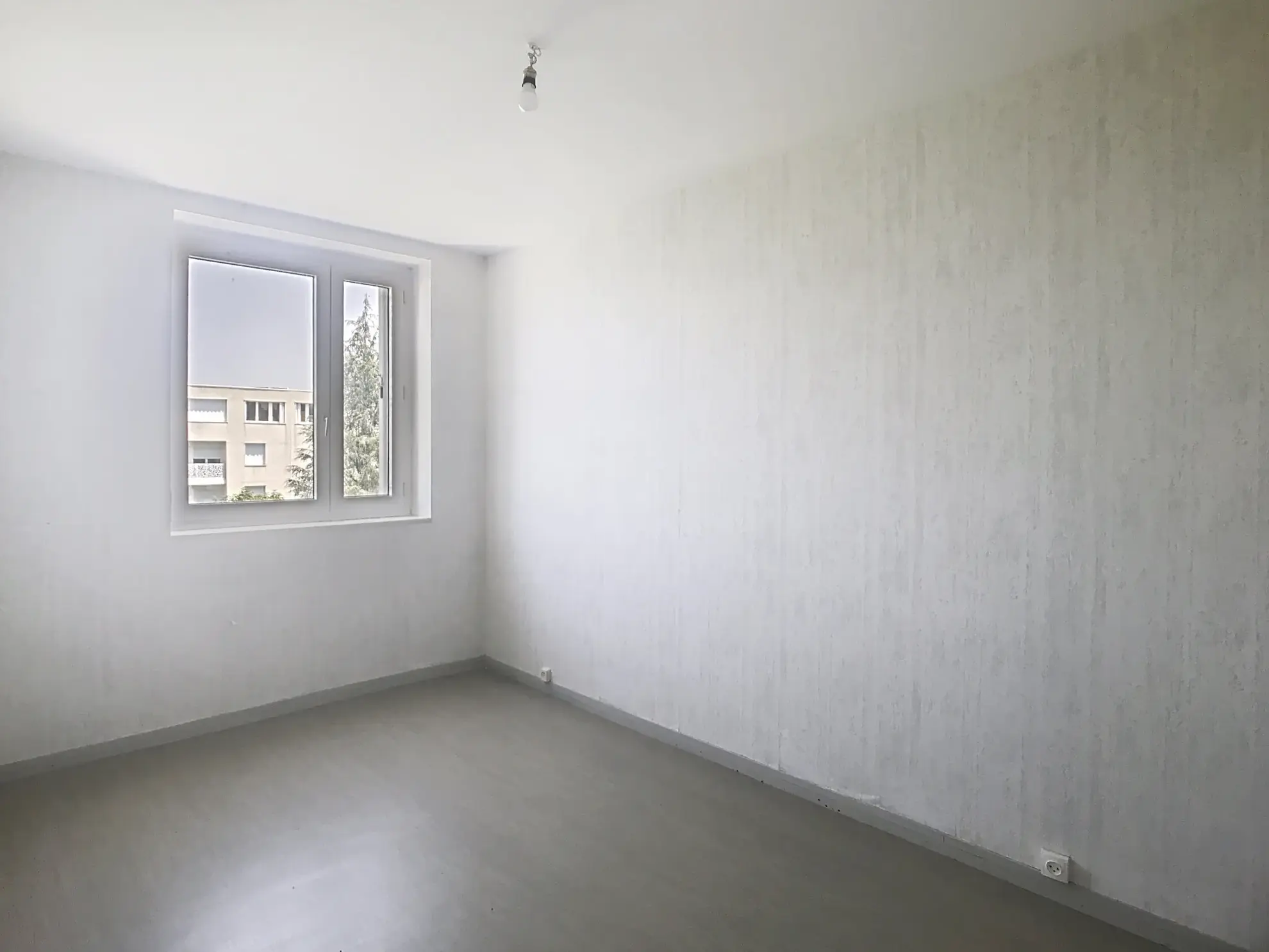 Appartement T3 lumineux avec balcon à Mourenx - Bon état, emplacement privilégié 