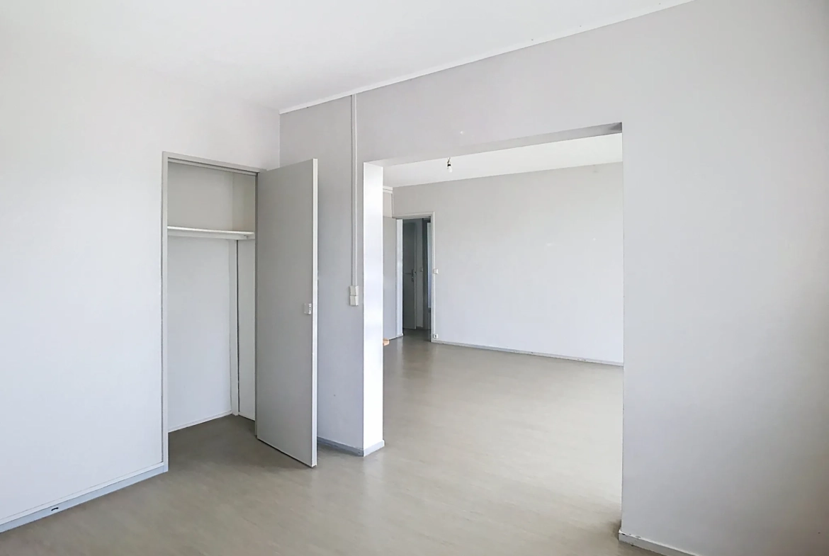 Appartement T3 lumineux avec balcon à Mourenx - Bon état, emplacement privilégié 
